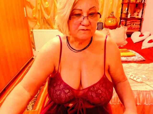 SeductiveMilf webcam