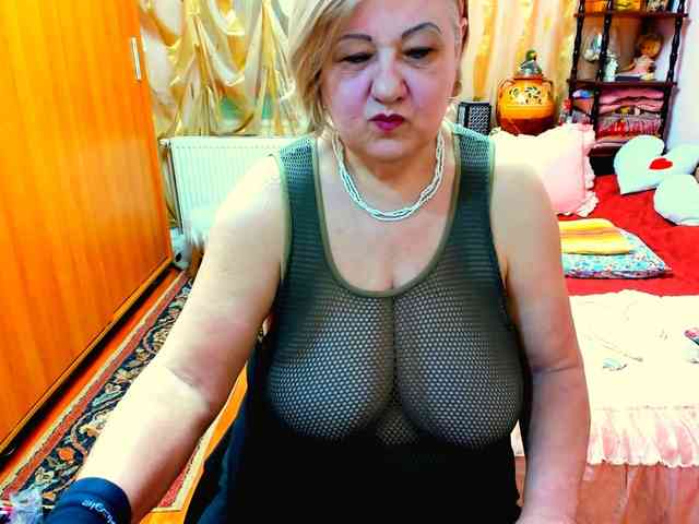SeductiveMilf webcam