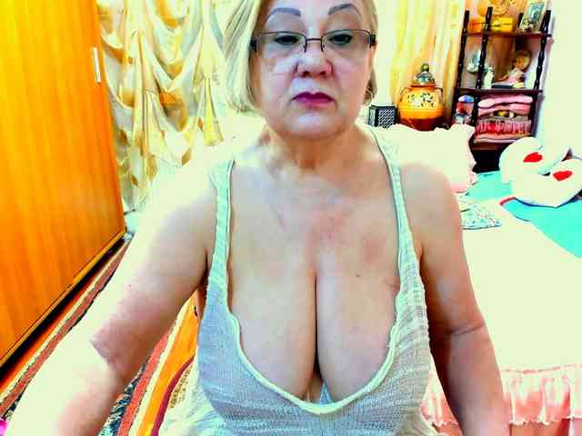 SeductiveMilf webcam