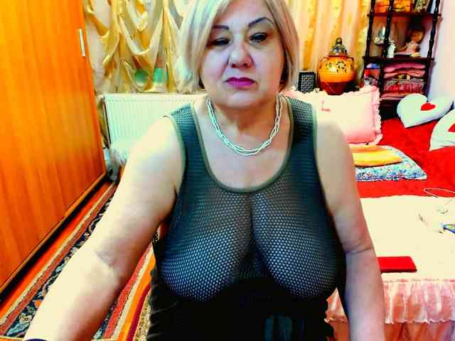 SeductiveMilf webcam