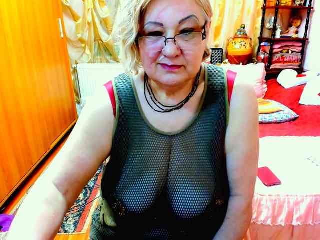 SeductiveMilf webcam