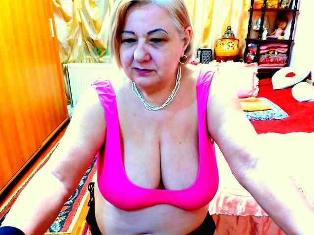 SeductiveMilf webcam