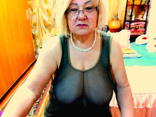 SeductiveMilf webcam