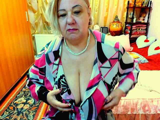 SeductiveMilf webcam