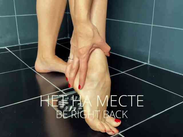 M-A-D-O-N-N-A webcam