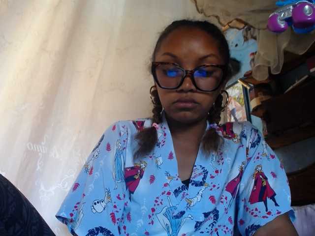 pretty-ass's BongaCams show and profile