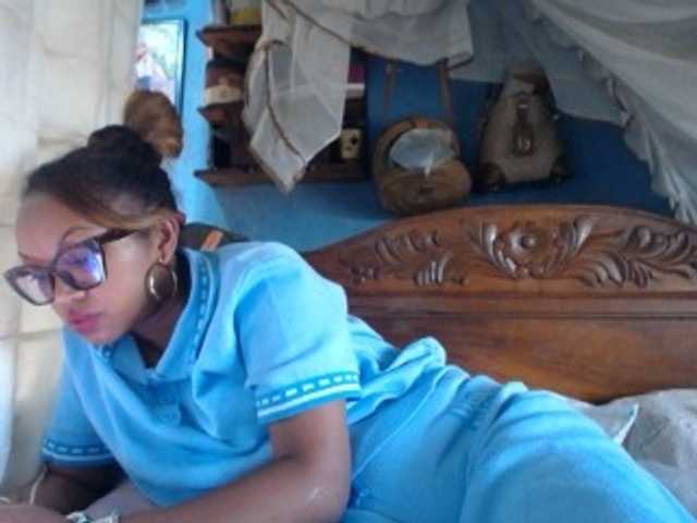 pretty-ass Live Cam on BongaCams