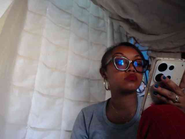 pretty-ass webcam