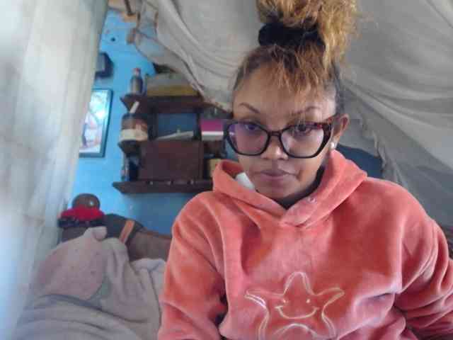 pretty-ass webcam