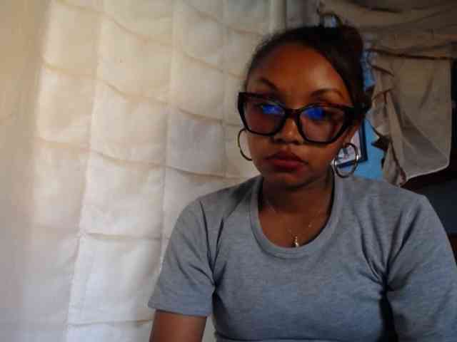 pretty-ass webcam