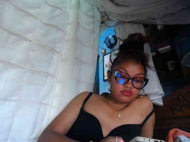 pretty-ass webcam
