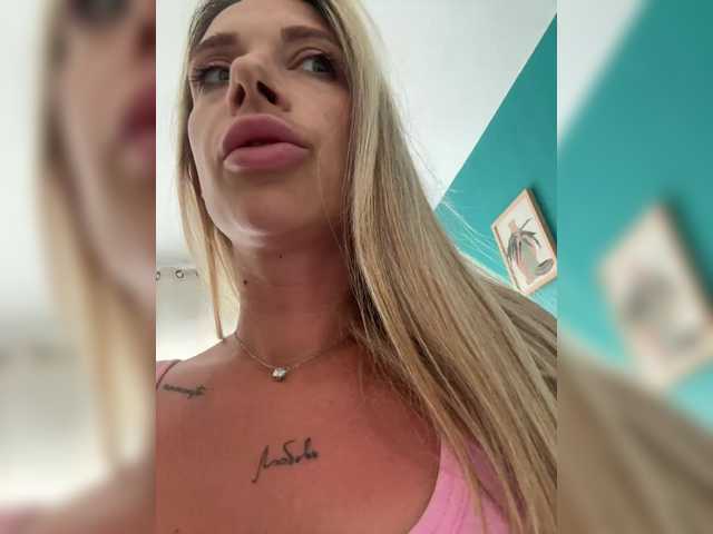 merrybaby's BongaCams show and profile