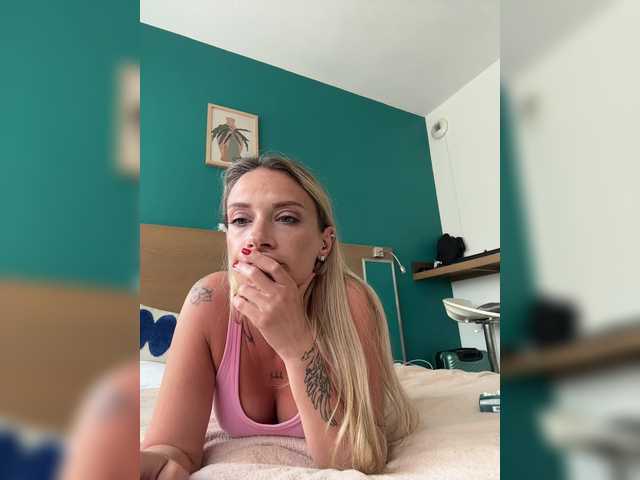 merrybaby Live Cam on BongaCams