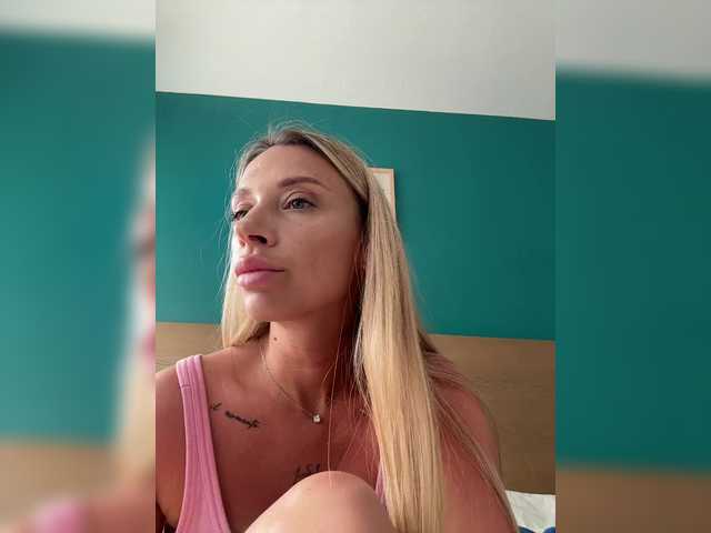 merrybaby's BongaCams show and profile