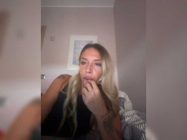 merrybaby Live Cam on BongaCams