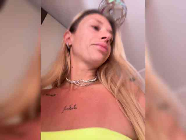 MerryBaby webcam