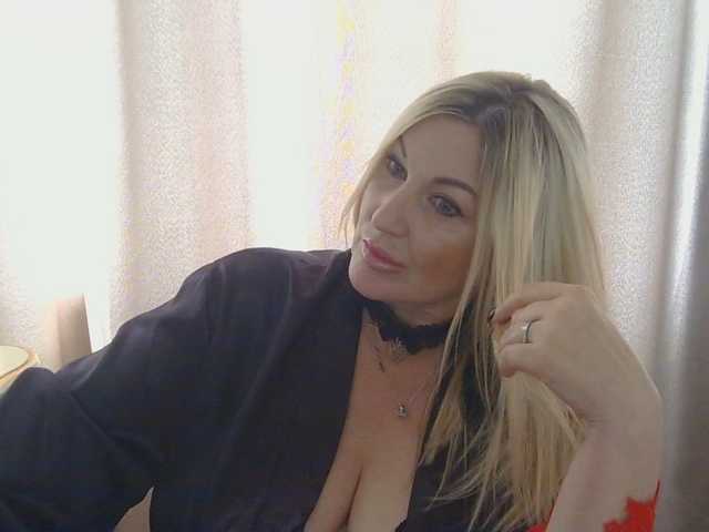 TANMZYA live cam on BongaCams