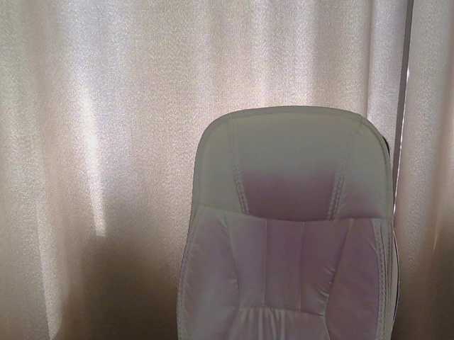 tanmzya cam belle