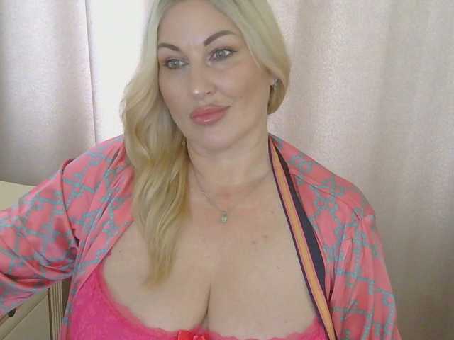TANMZYA live cam on BongaCams