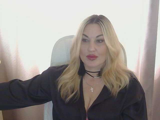 TANMZYA's BongaCams show and profile