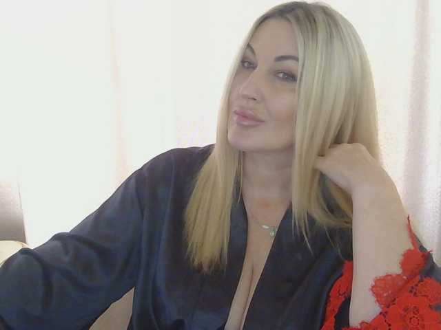TANMZYA live cam on BongaCams