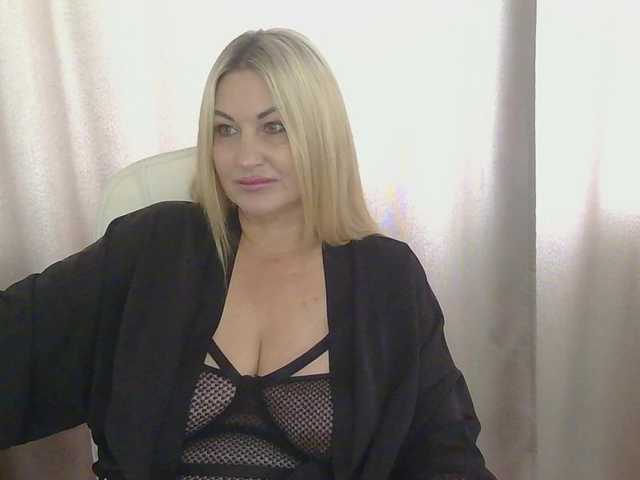 TANMZYA live cam on BongaCams