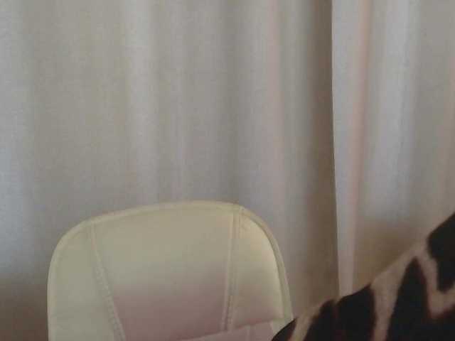 TANMZYA live cam on BongaCams