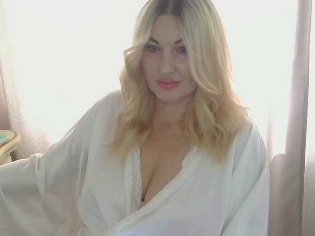TANMZYA live cam on BongaCams