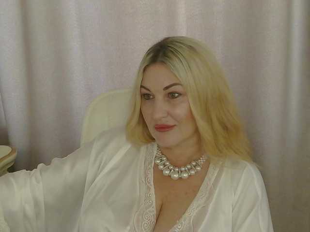 TANMZYA live webcam show