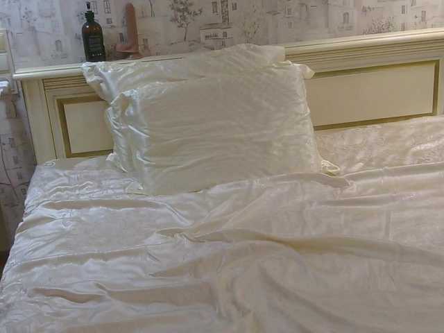 TANMZYA live webcam show