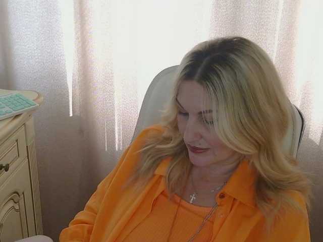 TANMZYA's BongaCams show and profile