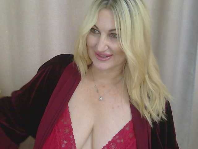 TANMZYA live cam on BongaCams