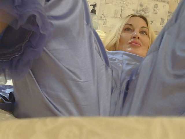 TANMZYA live cam on BongaCams