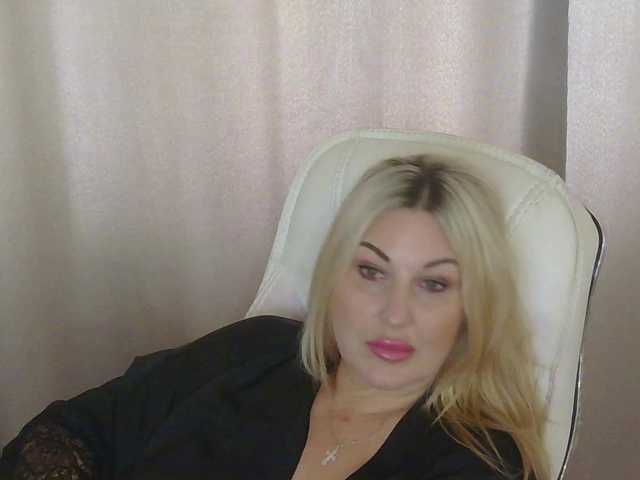 TANMZYA live webcam show
