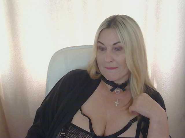 TANMZYA live webcam show