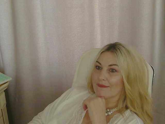 TANMZYA live webcam show