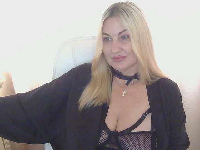 tanmzya cam belle