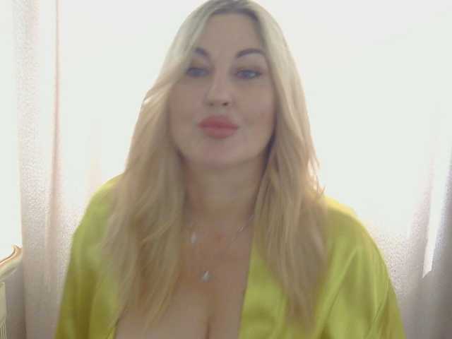 TANMZYA live cam on BongaCams