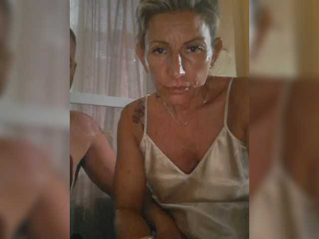 Elei2345 live cam on BongaCams