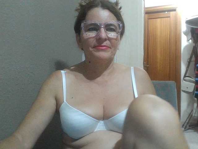 JuanitaWouti live cam on BongaCams
