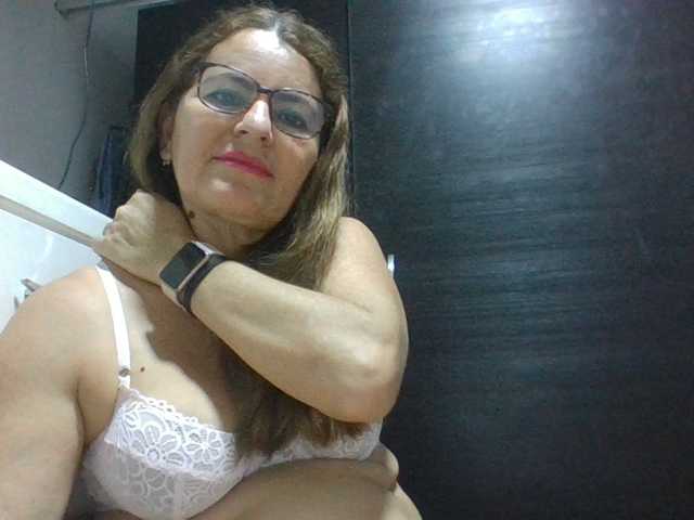 JuanitaWouti, en directo ahora en BongaCams
