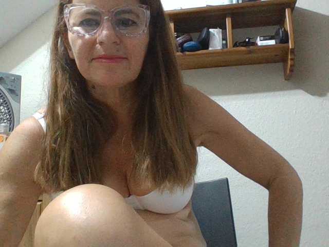 JuanitaWouti live cam on BongaCams