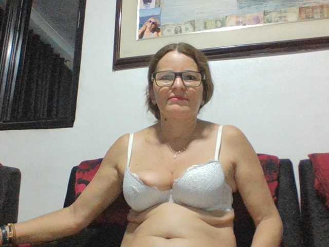 JuanitaWouti live cam preview