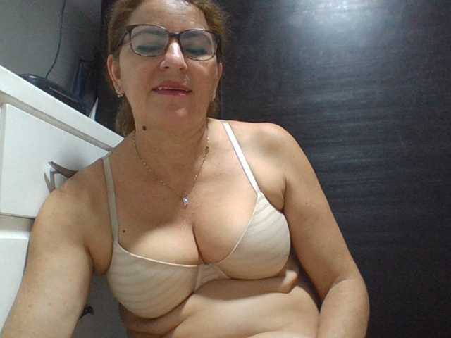 JuanitaWouti, live now on BongaCams