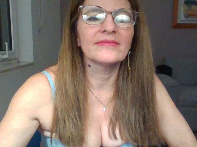 JuanitaWouti's BongaCams show and profile