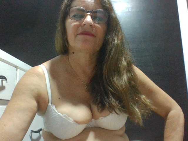 JuanitaWouti live cam on BongaCams