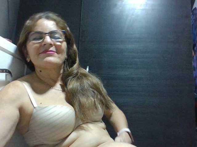 JuanitaWouti live cam on BongaCams