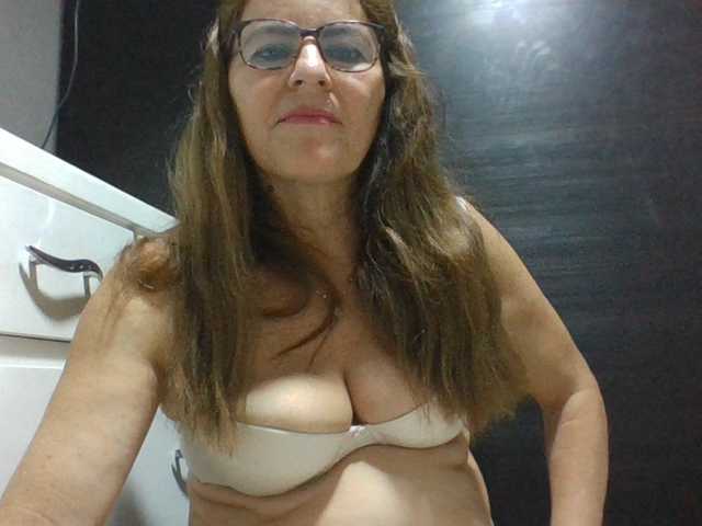JuanitaWouti live cam preview