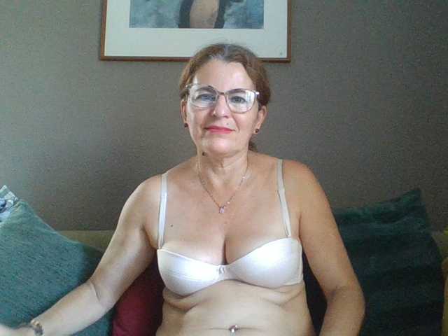 JuanitaWouti live cam on BongaCams