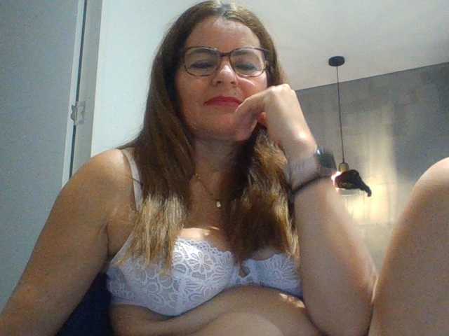 JuanitaWouti live cam on BongaCams